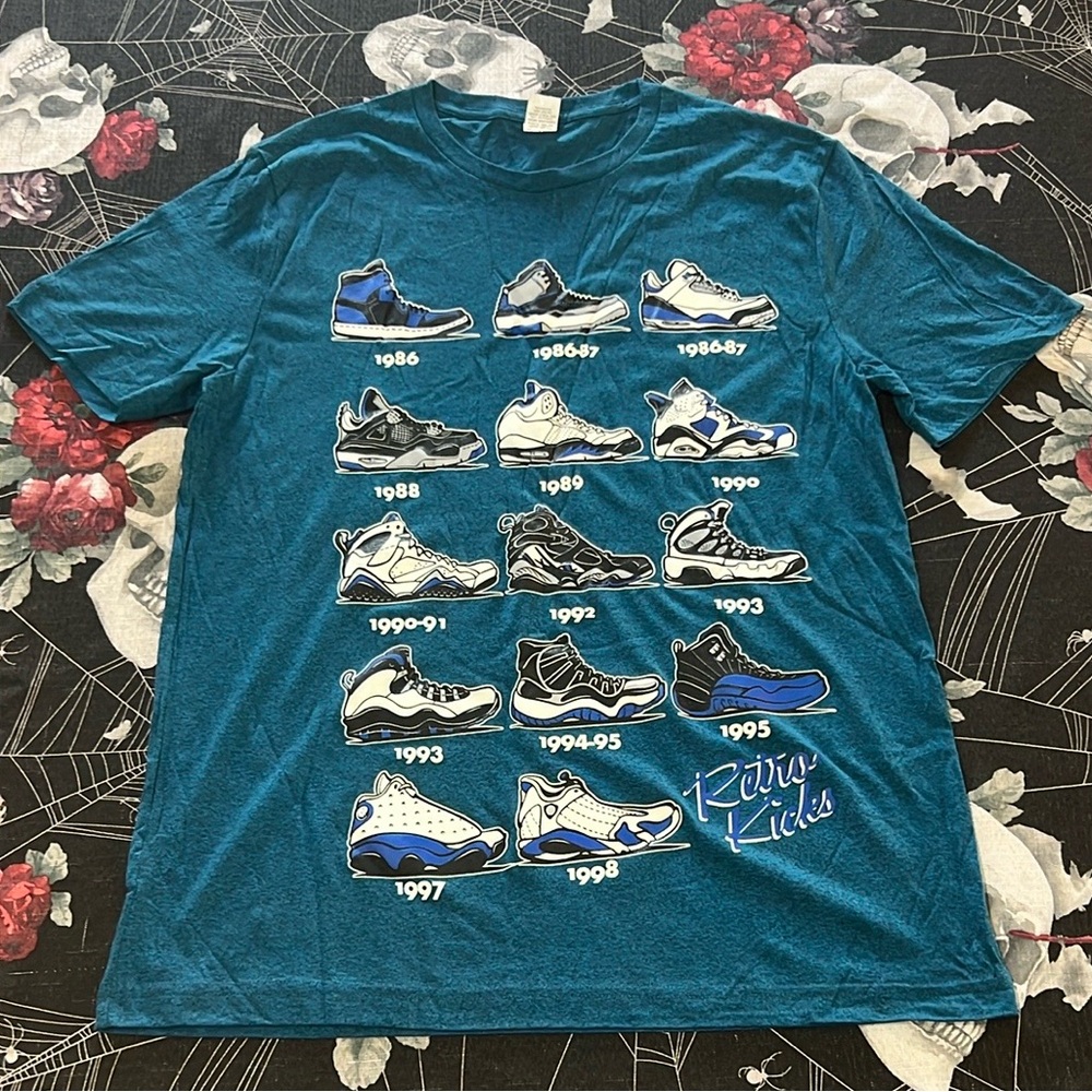 NWOT HISTORY OF NIKE AIR JORDAN RETRO KICKS UNBRANDED TEAL/BLUE TEE SHIRT SZ L